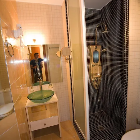 Olympic Star ホテル 2*